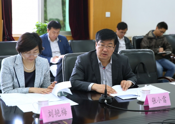 张小雷汇报人才培养成效与计划